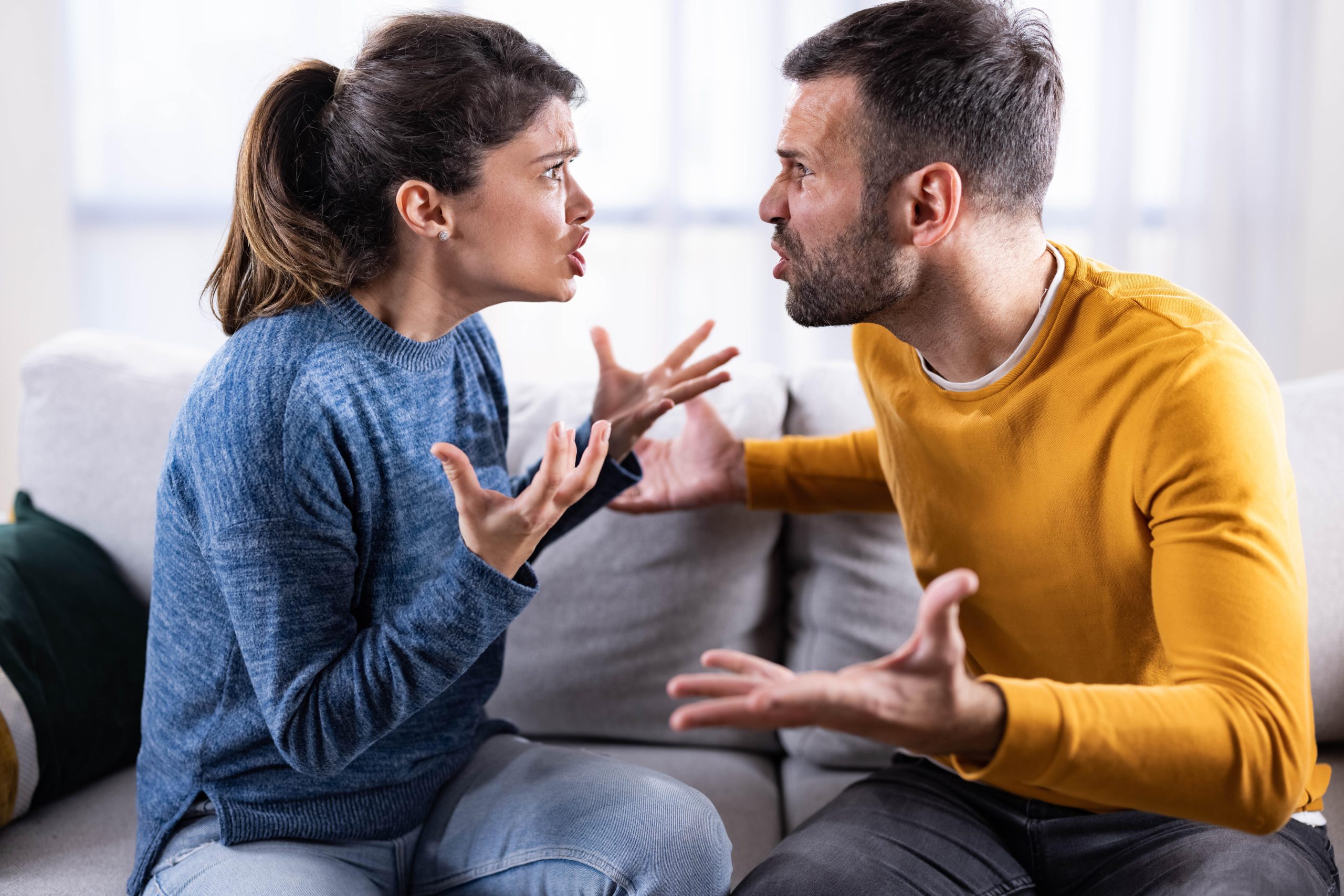 The Struggle of Living with a Controlling Wife: How to Find Balance and Maintain Mental Health